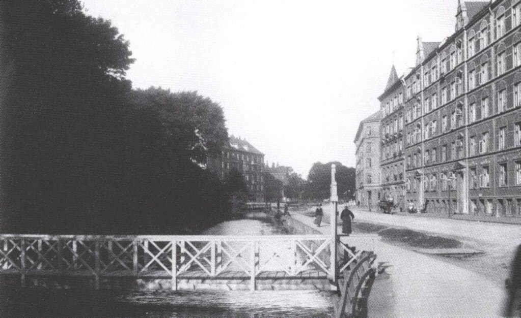 aaboulev1910.jpg