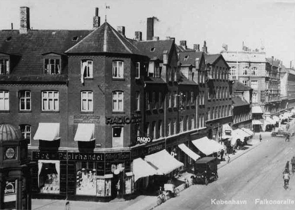 Falkoner Alle 51-55, ca. 1920, i baggrunden ses starten af Godthåbsvej