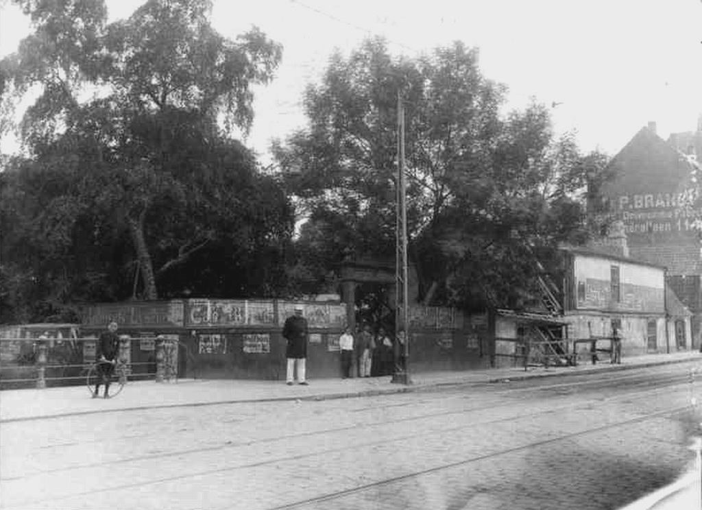 falkoner1201906.jpg