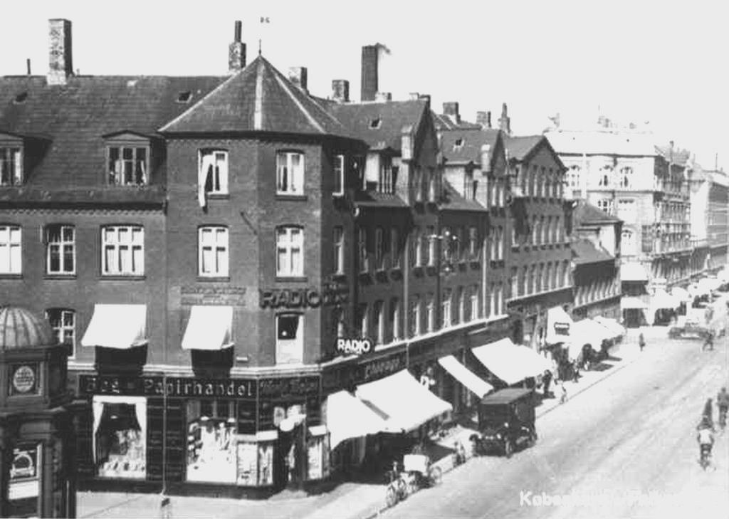 falkoner451935.jpg