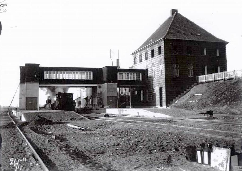 valbystation19112.jpg